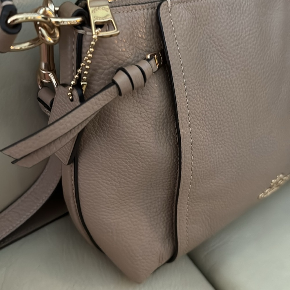 Coach Handbag - Picture 4 of 6